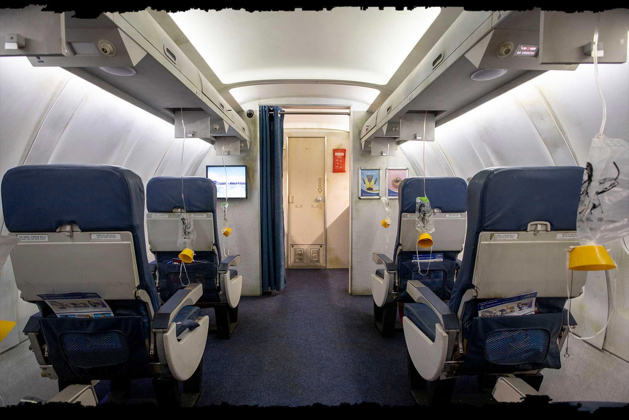 onewing_airlines_00_escape_room_puzzle_adventure_game_experience_sussex_uk_2000-v2