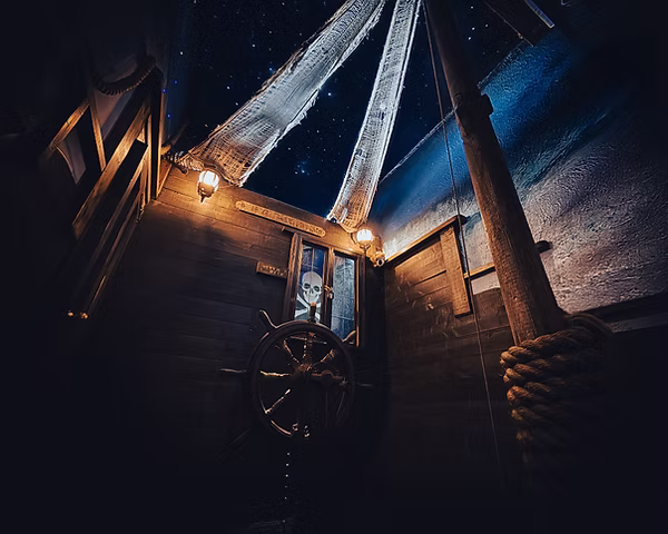 Pirate ship-themed escape room set – attractions in Margate for families